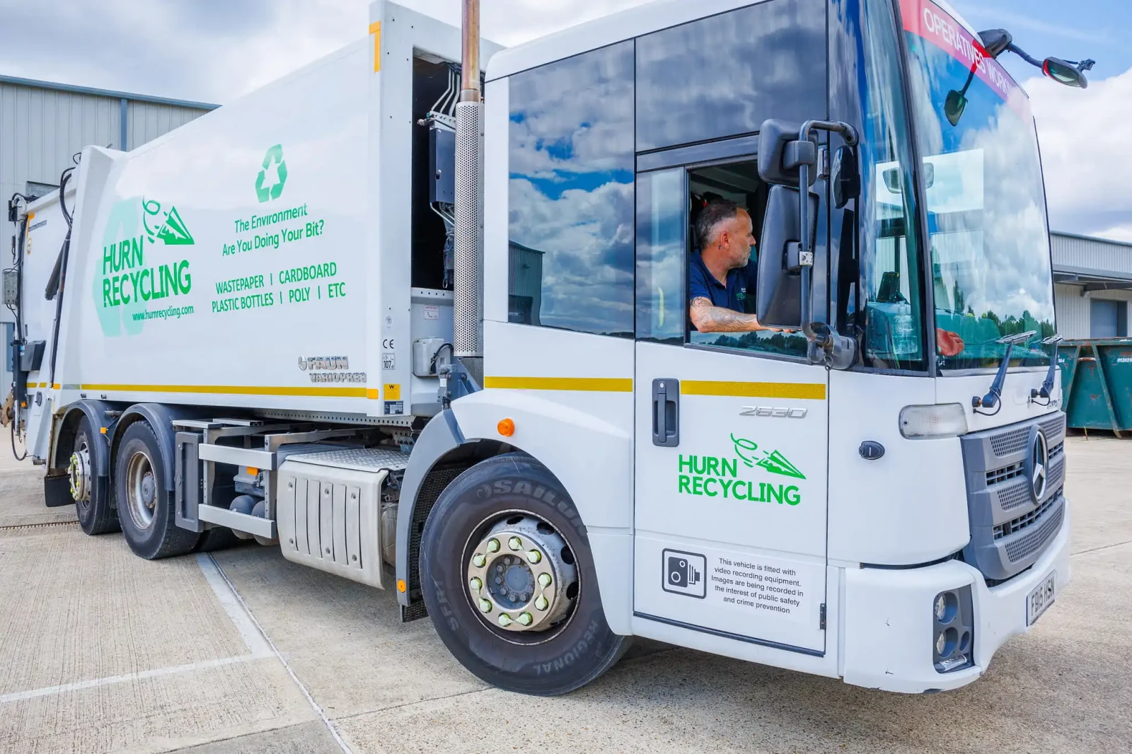 Hurn recycling truck scaled